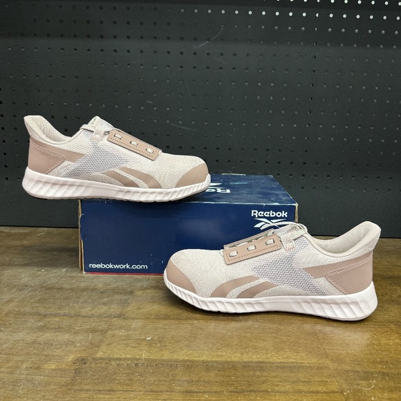 New W/ Box! Women's Reebok Sublite Legend Athletic Pink Work Shoes Size 7.5 - Picture 2 of 5